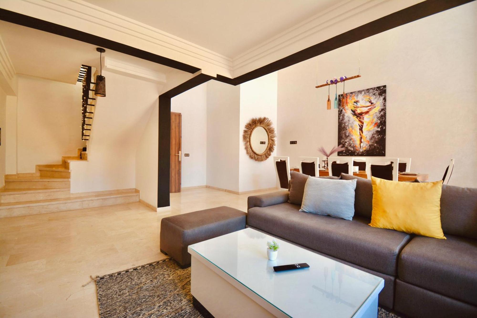 Appartement New Duplex- M Avenue , Swimming Pool , Fibre Optique Wifi , Parking , Gueliz Centre *