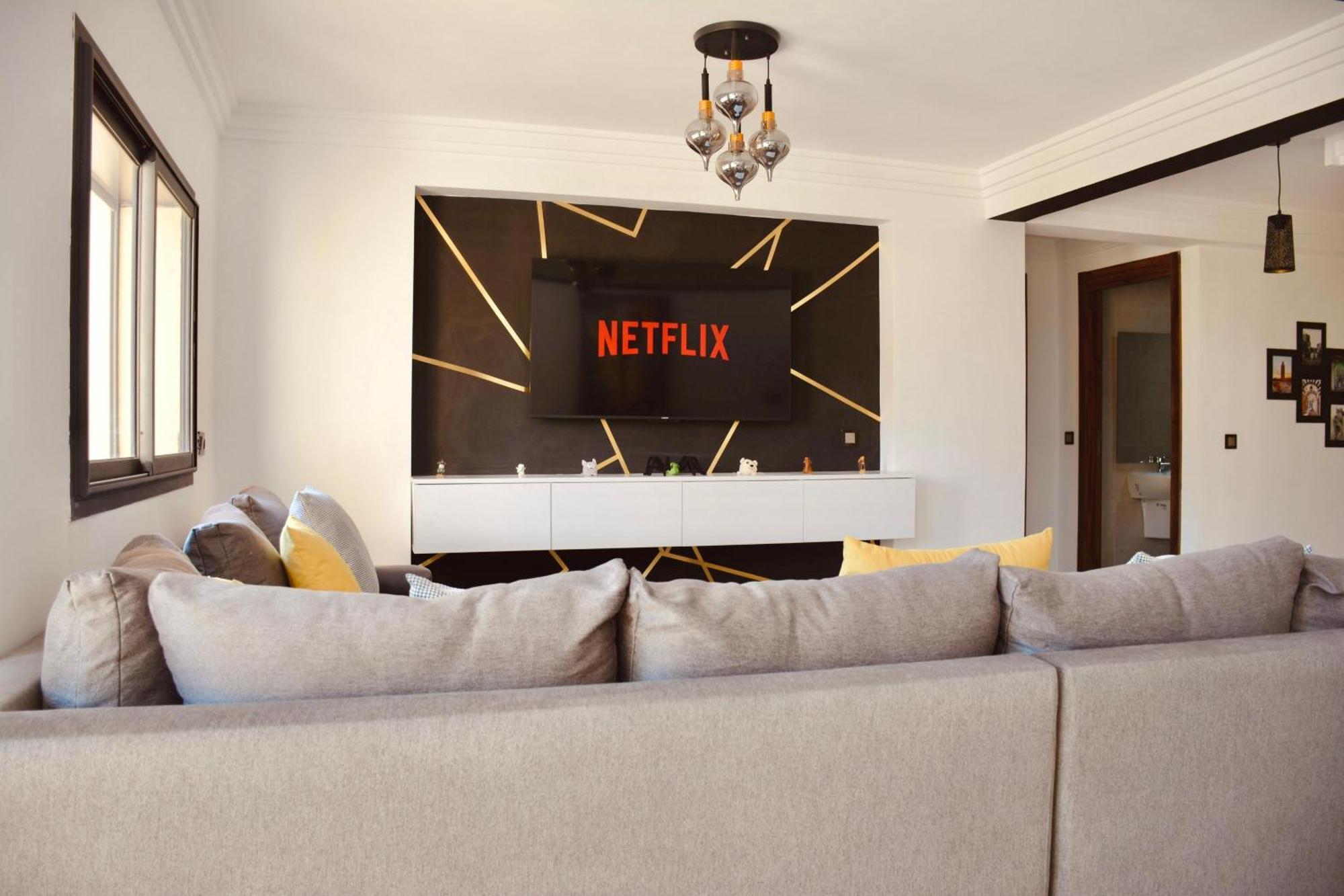 New Duplex- M Avenue , Swimming Pool , Fibre Optique Wifi , Parking , Gueliz Centre Appartement *