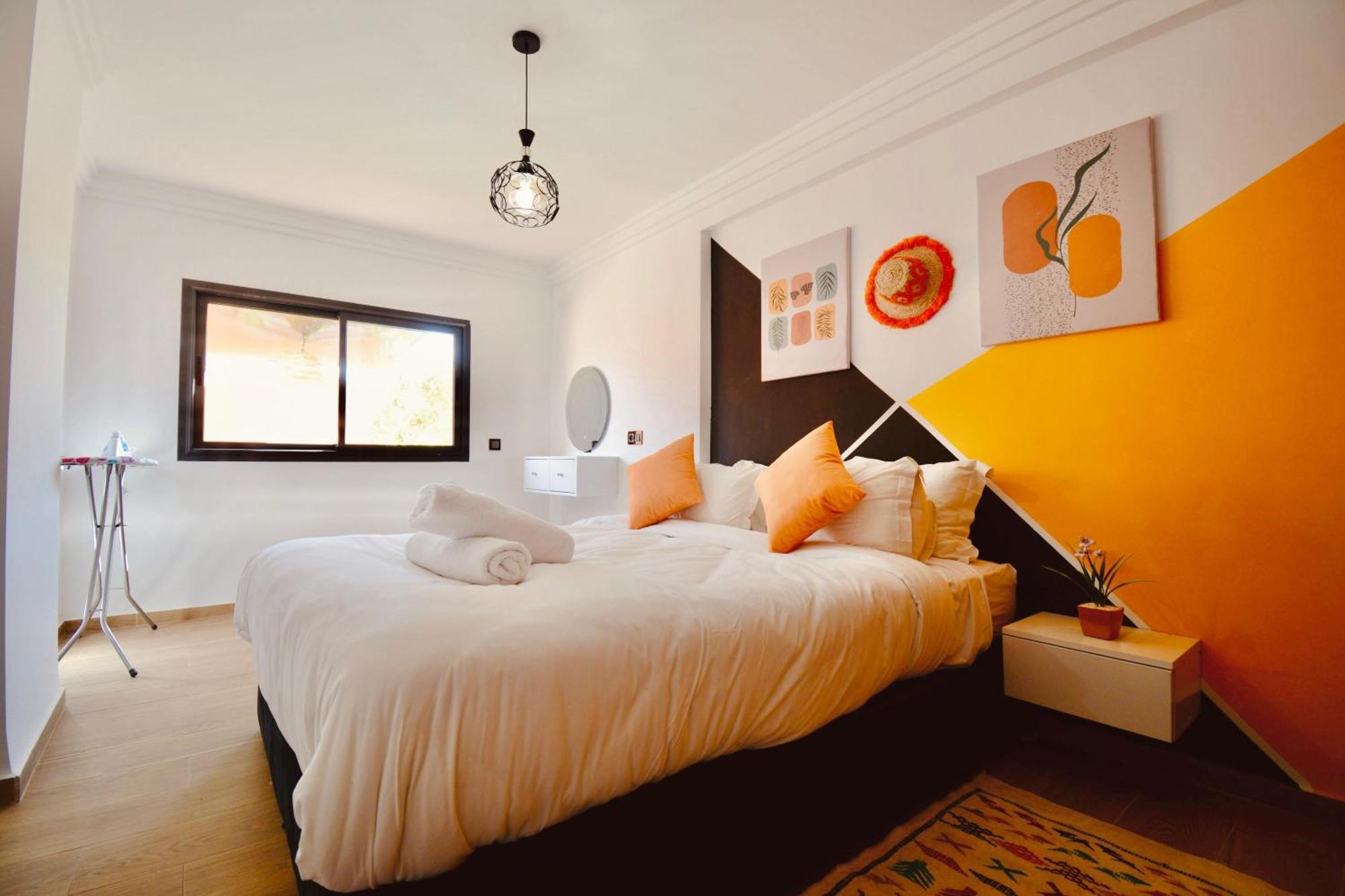 Appartement New Duplex- M Avenue , Swimming Pool , Fibre Optique Wifi , Parking , Gueliz Centre
