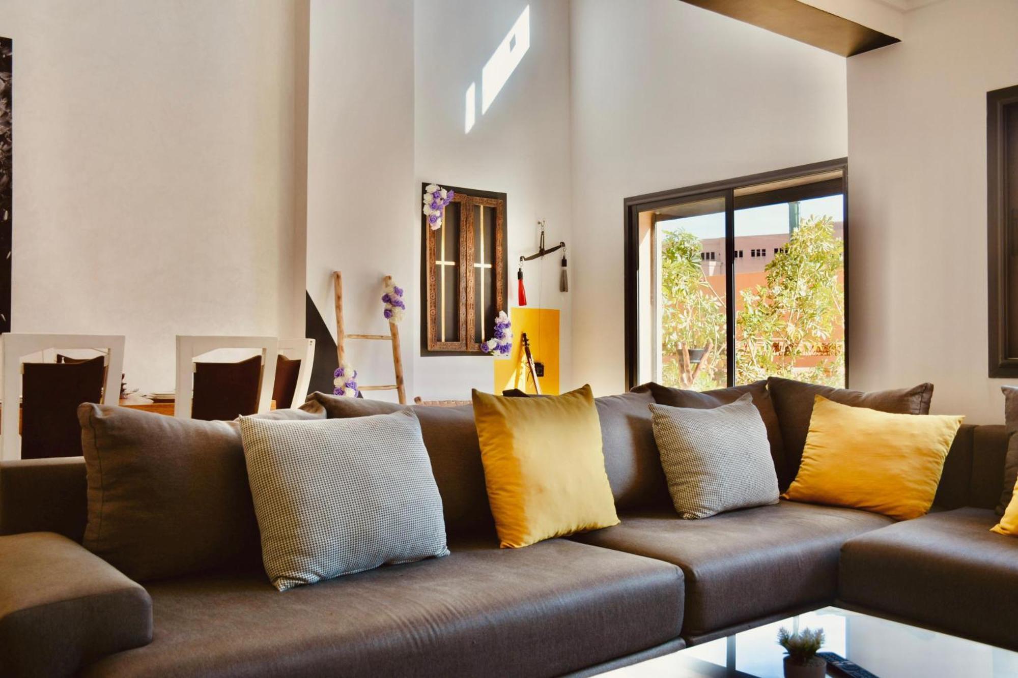 Appartement New Duplex- M Avenue , Swimming Pool , Fibre Optique Wifi , Parking , Gueliz Centre *